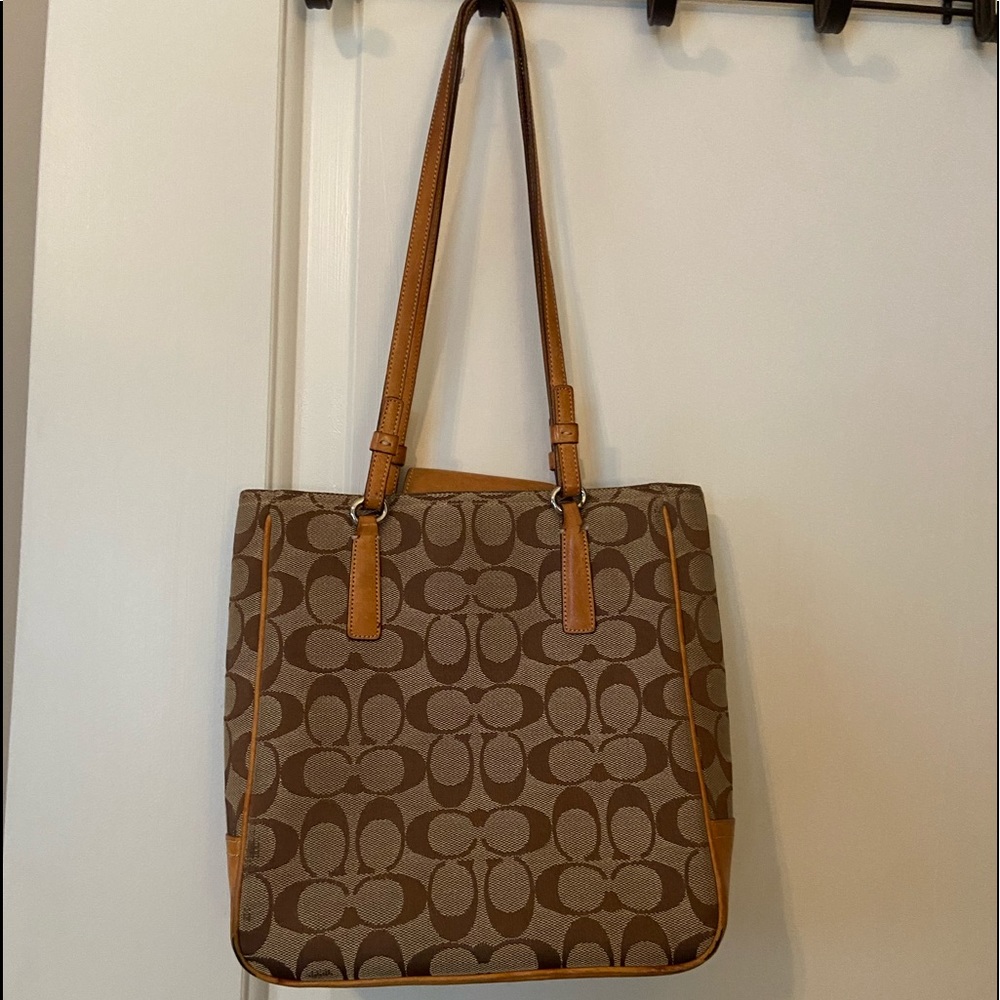 Vintage Coach handbag in good condition